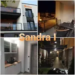 Sandra I Homestay *
