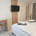 Sandra I Pansiyon *