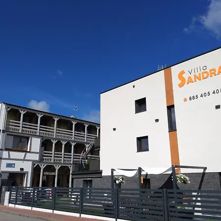 ホームステイ Sandra I