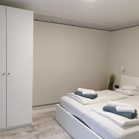 Sandra I ホームステイ ウェバ